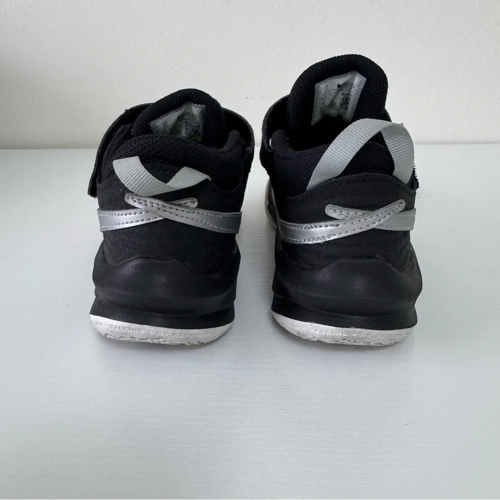 Kids Nike Black and Silver Athletic Shoes, Size 2Y